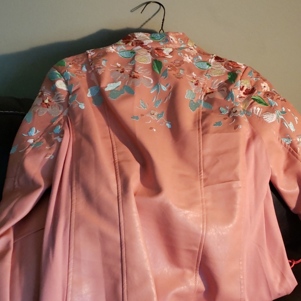 Pink faux leather jacket - Picture 3 of 5